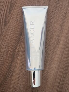 LANCER Silver Body Cleanser - Women Skincare Cleanser & Exfoliant